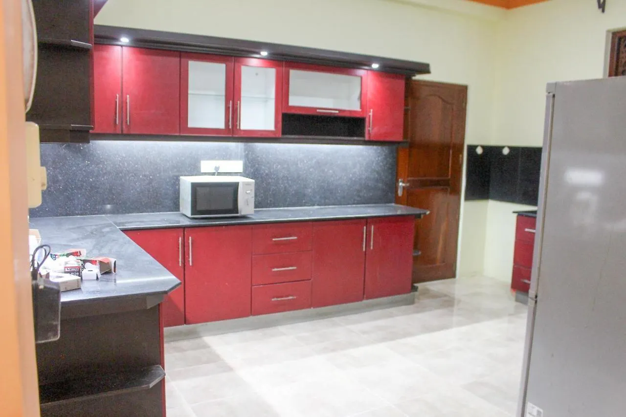 Calvin'S Villa Negombo 3*,